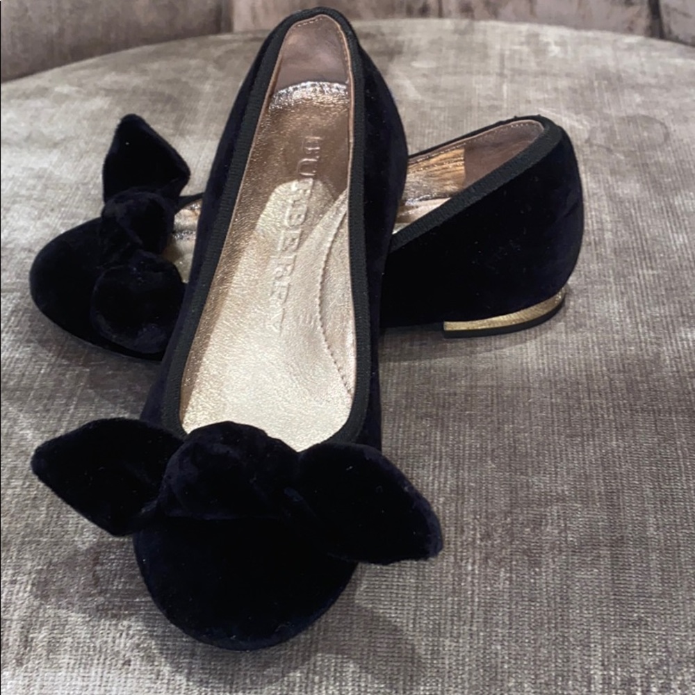Little girl Burberry shoes size 27
